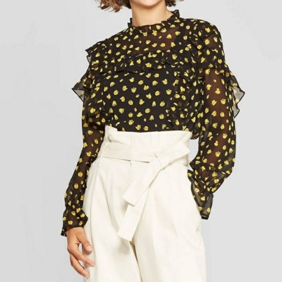 Who What Wear Tops - 💥3 for $15💥 Who what wear top